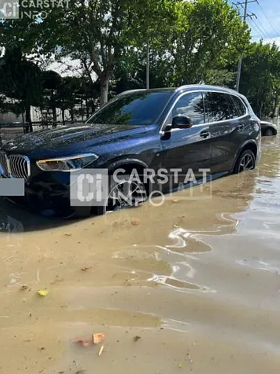 Photo 2 of 11: 2022 BMW X5 xDrive 30d, VIN WBAJU810XN9M43388 — Korean insurance auction