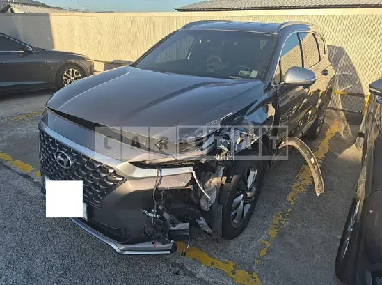 Photo 2 of 6: 2019 Hyundai Santa Fe, VIN KMHS581BBKU154086 — Korean insurance auction