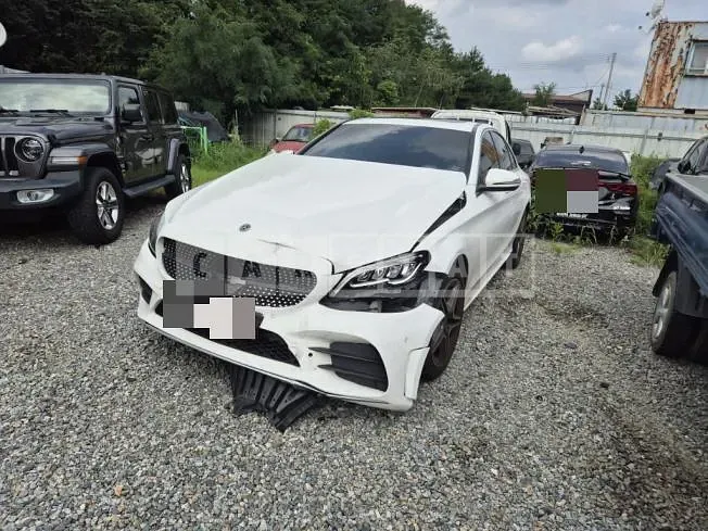 Photo 2 of 8: 2019 Mercedes-Benz C220 d 4Matic — Korean insurance auction