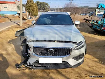 Photo 1 of 16: 2020 Volvo V60CC T5 AWD, VIN YV1ZZ102CL1047763 — Korean insurance auction