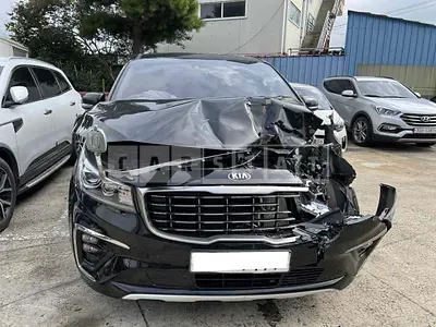 Photo 1 of 18: 2019 Kia Carnival, VIN KNAME81ABKS544956 — Korean insurance auction