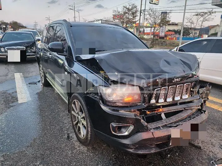 Photo 2 of 5: 2014 Jeep Zip Compass — Korean insurance auction