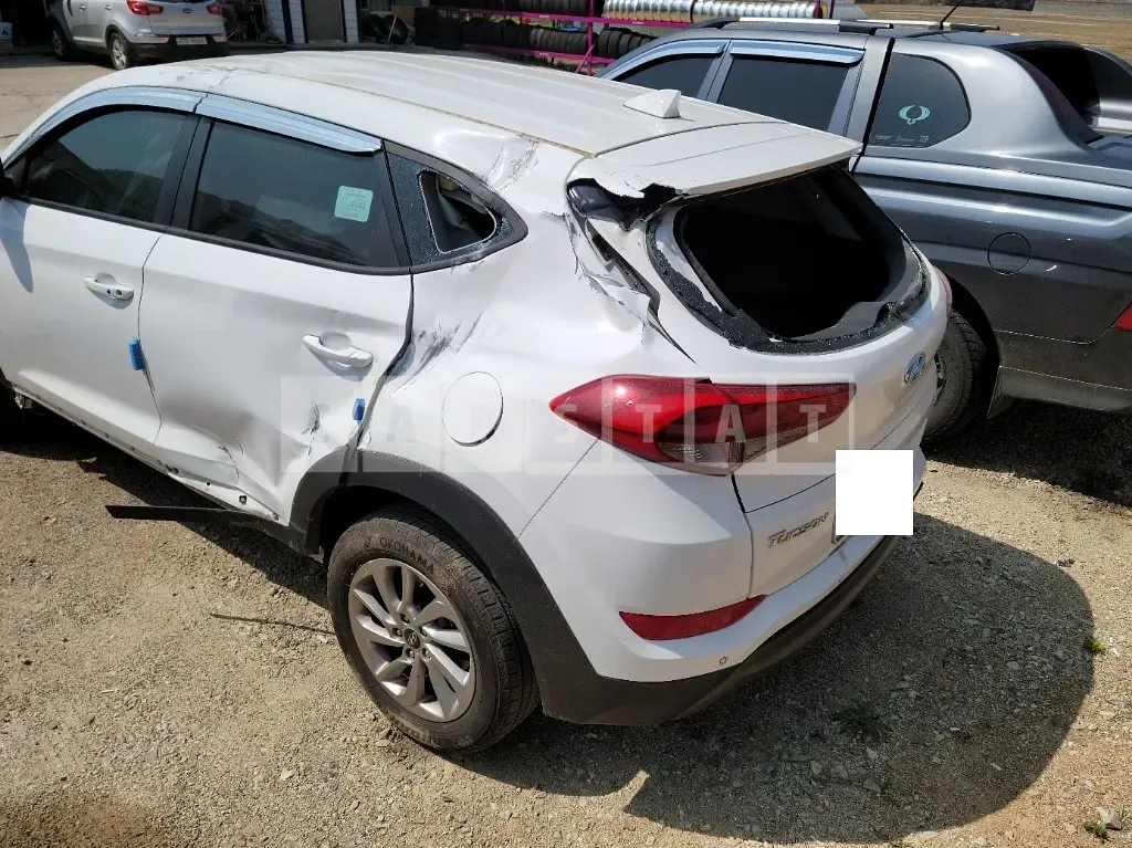 Photo 2 of 5: 2016 Hyundai Tucson — Korean insurance auction