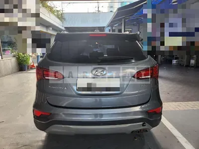 Photo 1 of 9: 2017 Hyundai Santa Fe DM 2.0 — Korean insurance auction
