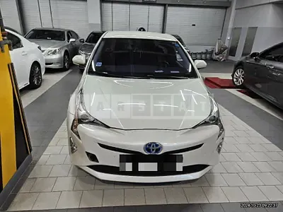 Photo 1 of 15: 2018 Toyota Prius — Korean insurance auction