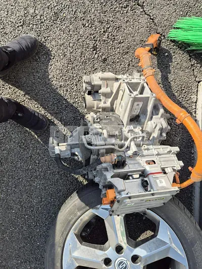 Photo 1 of 4: 2022 Kia Automotive Parts EV6 Electric Motor Single Item, VIN KNAC281CPNA067092 — Korean insurance auction