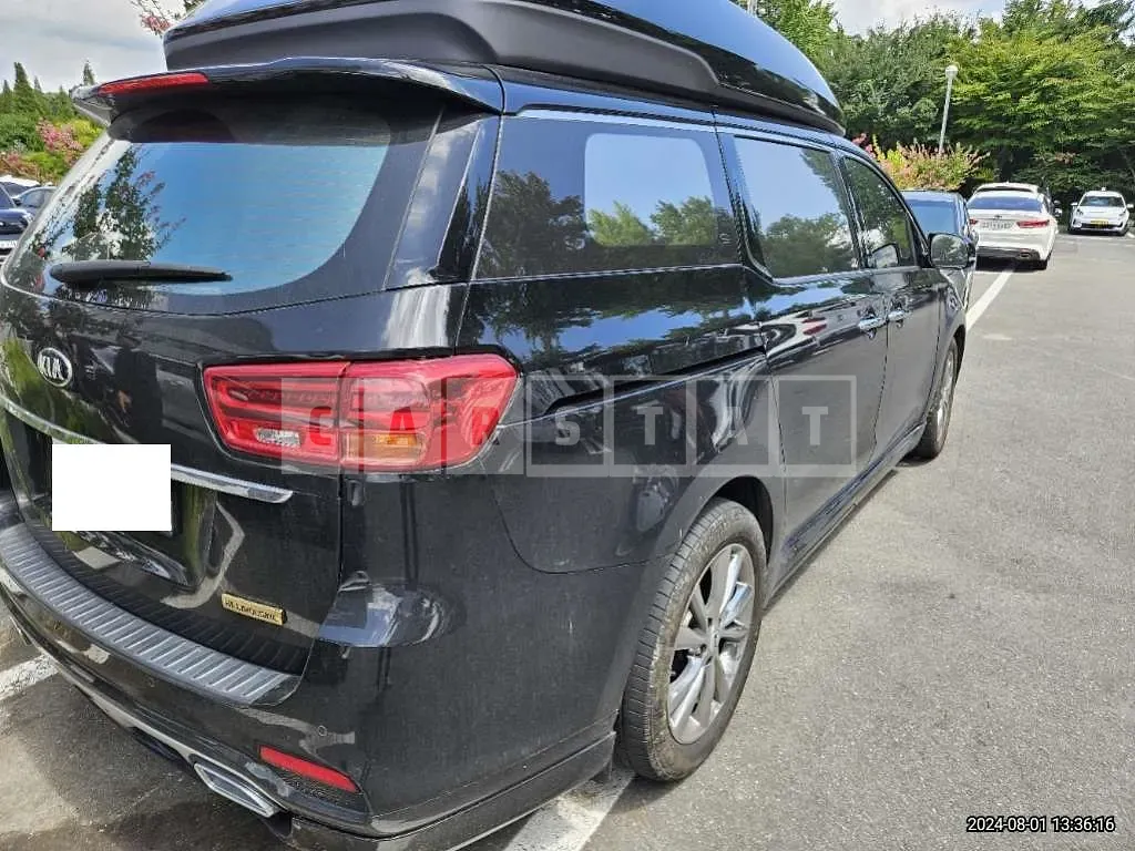Photo 2 of 16: 2019 Kia Carnival — Korean insurance auction