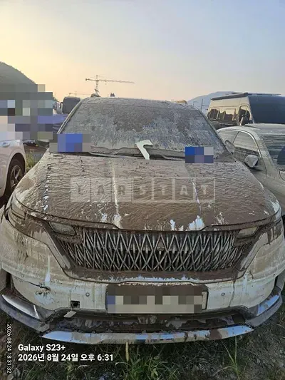 Photo 1 of 13: 2023 Kia Carnival Gasoline 3.5 — Korean insurance auction