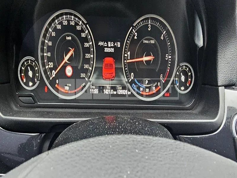 Photo 2 of 10: 2016 BMW 520d — Korean insurance auction