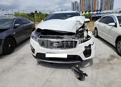 Photo 1 of 15: 2016 Kia Sorento, VIN KNAPK81BDGA163657 — Korean insurance auction