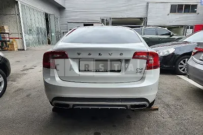 Photo 1 of 11: 2016 Volvo S60CCD4 AWD — Korean insurance auction
