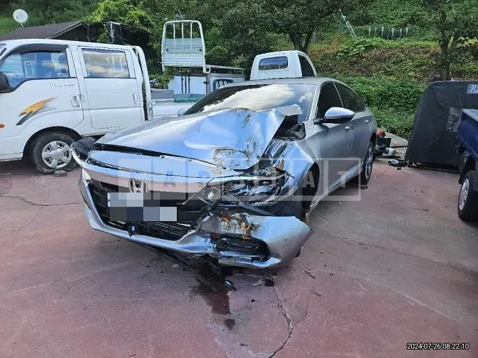Photo 2 of 17: 2019 Honda Accord 1.5T — Korean insurance auction