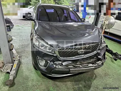 Photo 1 of 17: 2015 Kia Sorento 2.2 — Korean insurance auction