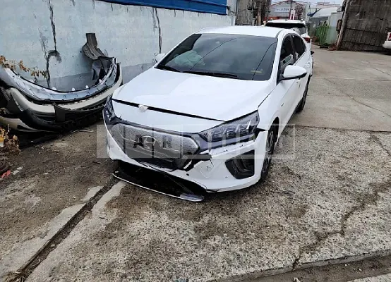 Photo 2 of 16: 2020 Hyundai Modern Ionic Electric, VIN KMHC051JFLU052487 — Korean insurance auction