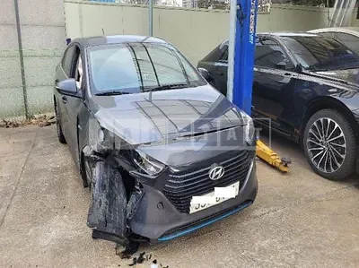 Photo 1 of 8: 2017 Hyundai IONIQ Hybrid (IONIQ Hybrid), VIN KMHC851CGHU016421 — Korean insurance auction