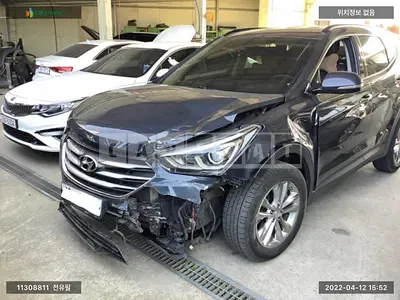 Photo 1 of 15: 2015 Hyundai Santa Fe, VIN KMHSW81UBGU584687 — Korean insurance auction