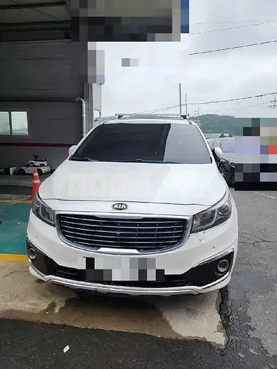 Photo 1 of 22: 2017 Kia Carnivals — Korean insurance auction