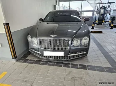 Photo 1 of 17: 2015 Bentley Flyingspur W12 — Korean insurance auction