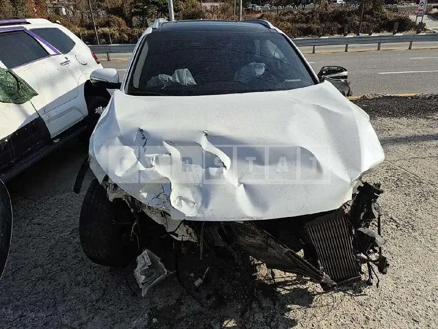 Photo 2 of 13: 2016 Kia Sorento — Korean insurance auction