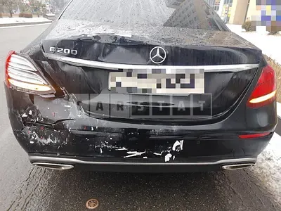 Photo 1 of 8: 2018 Mercedes-Benz E200 — Korean insurance auction