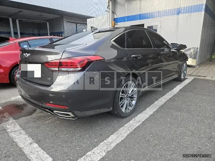 Photo 2 of 13: 2017 Genesis G80 3.3 — Korean insurance auction