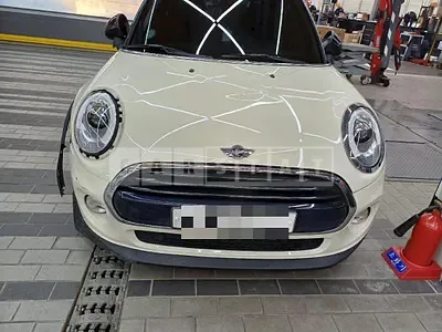 Photo 1 of 59: 2017 MINI Cooper, VIN WMWXP5108J3A99009 — Korean insurance auction