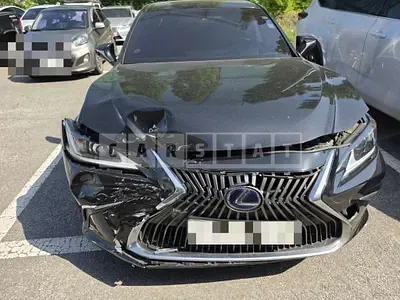 Photo 1 of 15: 2019 Lexus ES300h — Korean insurance auction
