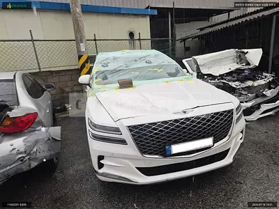 Photo 1 of 28: 2020 Genesis GV80, VIN KMTHB81DDLU037801 — Korean insurance auction