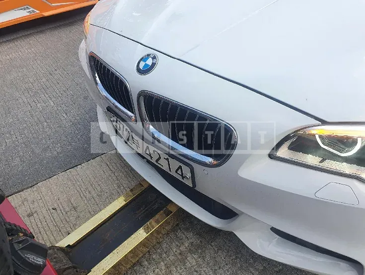 Photo 2 of 39: 2016 BMW 520d, VIN WBA5E5109GG201350 — Korean insurance auction