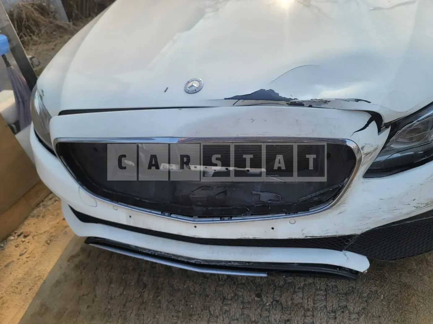Photo 2 of 22: 2017 Mercedes-Benz E220d, VIN WDDZF0EB9HA095444 — Korean insurance auction