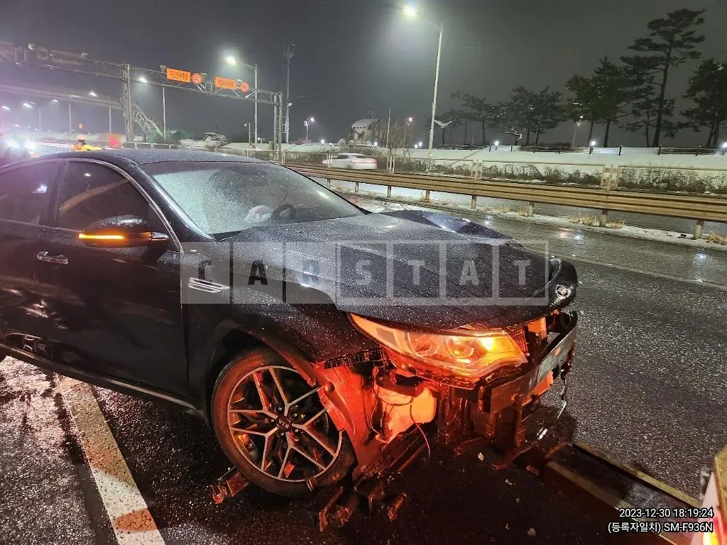 Photo 2 of 22: 2018 Kia K5 1.6, VIN KNAGX417GKA303545 — Korean insurance auction