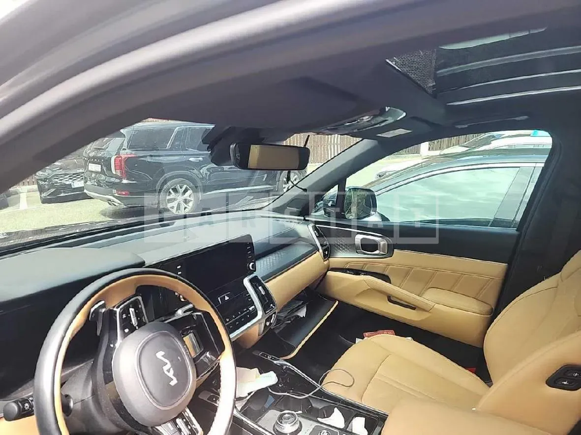 Photo 2 of 22: 2022 Kia Sorento — Korean insurance auction