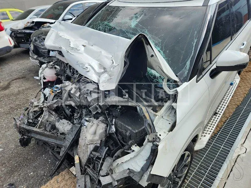Photo 2 of 44: 2022 Kia Carnival High Limousine, VIN KNANE81BBPS240956 — Korean insurance auction
