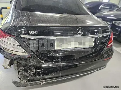 Photo 1 of 7: 2020 Mercedes-Benz E 300 4Matic — Korean insurance auction