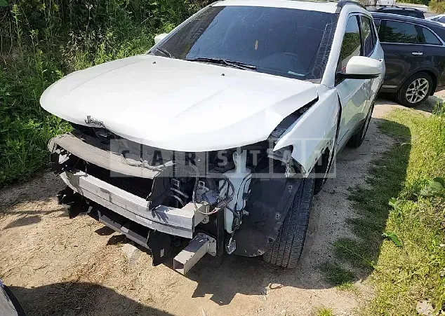Photo 2 of 14: 2018 Jeep Straw Compass 2.4, VIN 3C4NJDBB9JT396569 — Korean insurance auction