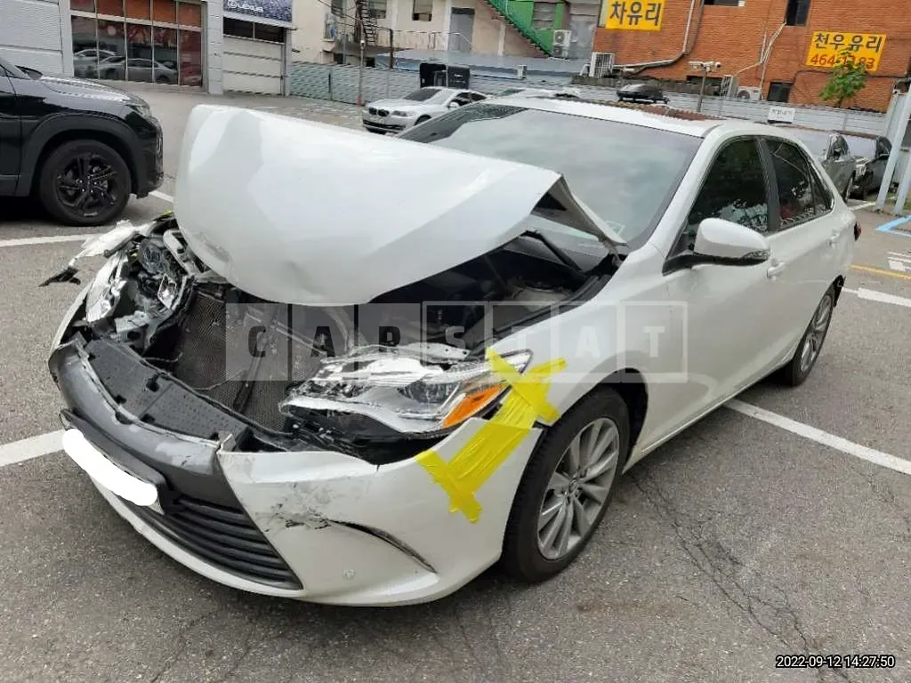 Photo 2 of 6: 2016 Toyota Camry, VIN 4T1BF1FK8GU547182 — Korean insurance auction