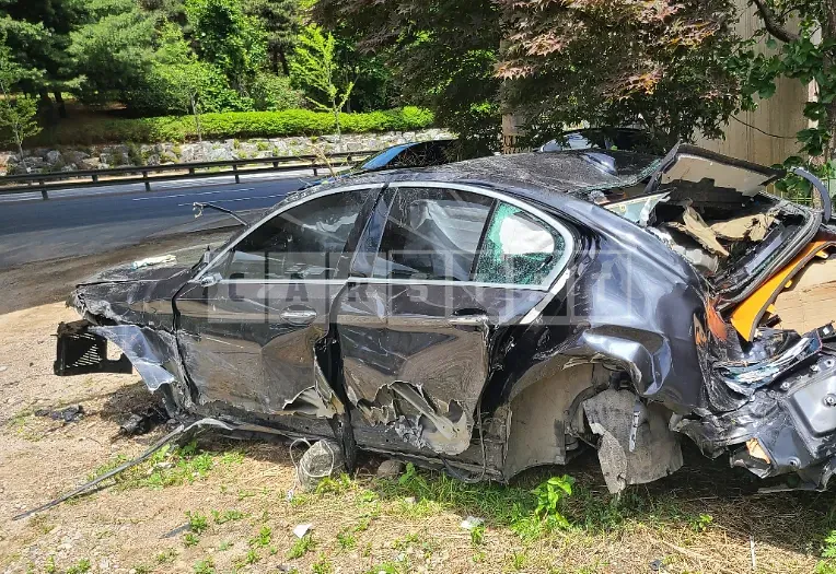 Photo 2 of 20: 2018 BMW 520d, VIN WBAJC3101JG994501 — Korean insurance auction