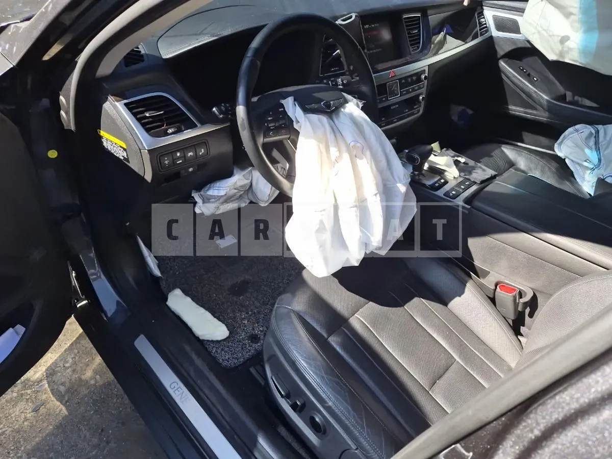 Photo 2 of 14: 2019 Genesis G80 3.3 — Korean insurance auction