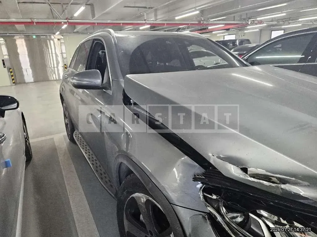 Photo 2 of 13: 2017 Mercedes-Benz GLC220 d 4Matic — Korean insurance auction