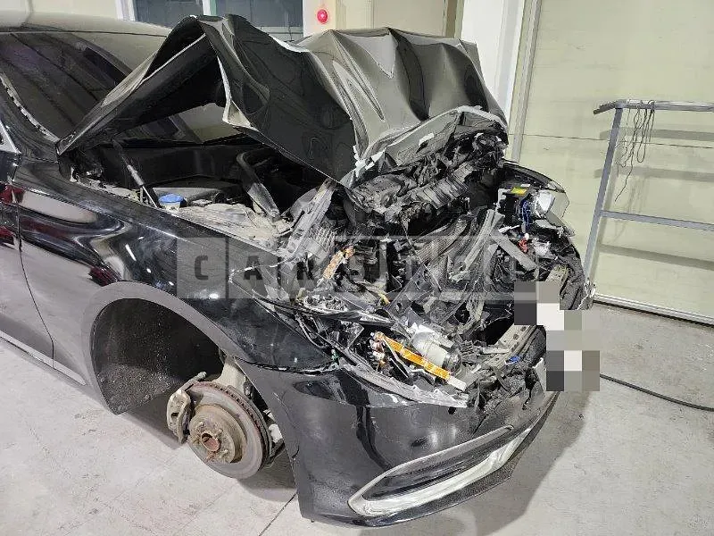 Photo 2 of 7: 2017 Genesis G80 3.3 — Korean insurance auction