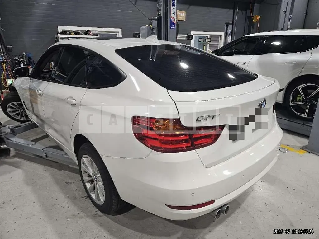 Photo 2 of 12: 2016 BMW 320d Gran Turismo — Korean insurance auction