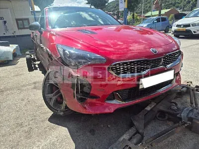Photo 1 of 16: 2019 Kia Stinger, VIN KNAE751CDKS065801 — Korean insurance auction