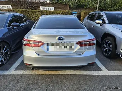 Photo 1 of 17: 2021 Toyota Camry Hybrid — Korean insurance auction