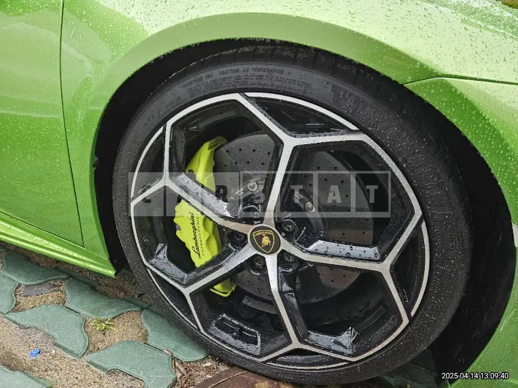 Photo 2 of 24: 2021 Lamborghini Huracan Evo — Korean insurance auction