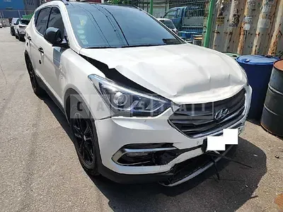 Photo 1 of 33: 2015 Hyundai Santa Fe — Korean insurance auction