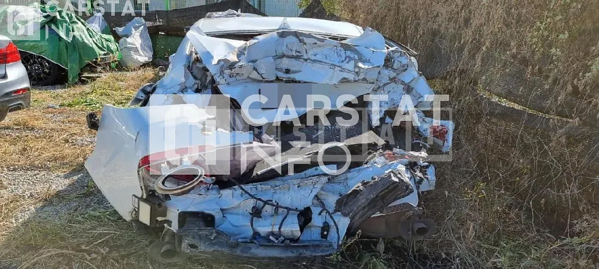 Photo 3 of 3: 2019 Genesis G70 3.3, VIN KMTG541EDLU060838 — Korean insurance auction