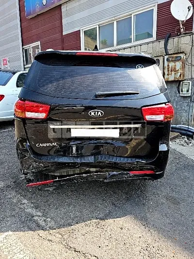 Photo 1 of 16: 2017 Kia Carnival, VIN KNAMC81ABHS318509 — Korean insurance auction