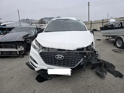 Photo 1 of 18: 2017 Hyundai Tucson, VIN KMHJ3815GHU432535 — Korean insurance auction