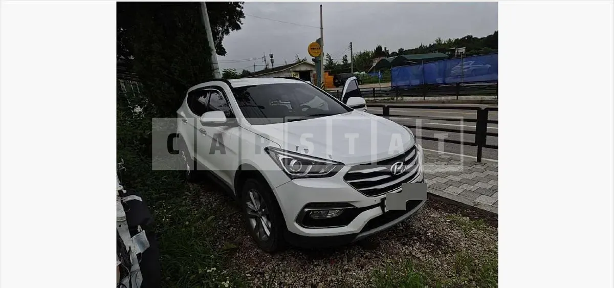 Photo 2 of 7: 2017 Hyundai Santa Fe 2.0 — Korean insurance auction
