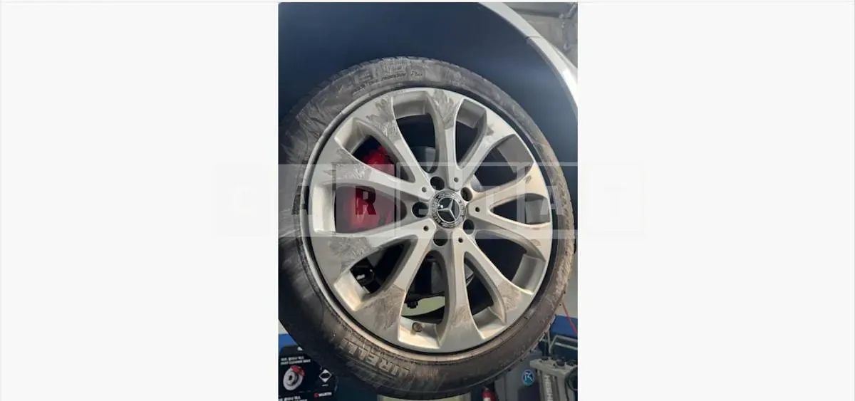 Photo 3 of 3: 2018 Mercedes-Benz (parts) E220 d 4Matic Wheels — Korean insurance auction